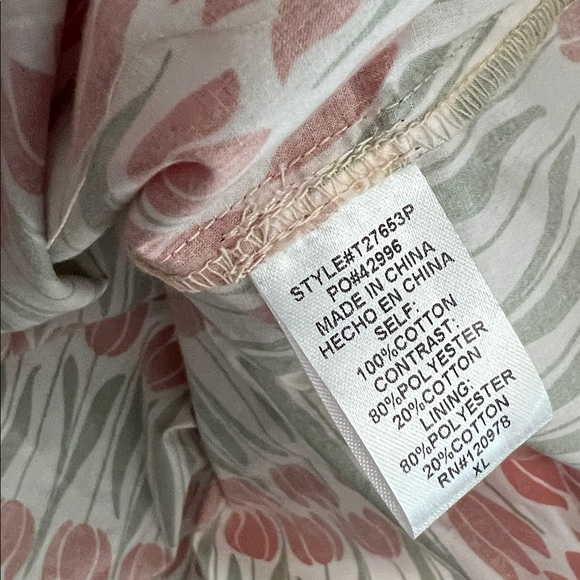 NWT Floral Entro Blouse XL V Neck New with Tags - Picture 13 of 15